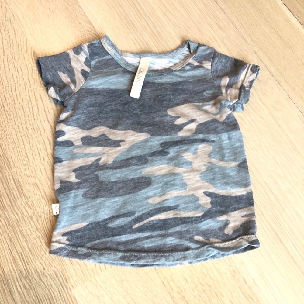 Childhoods faded camo basic tee VGUC